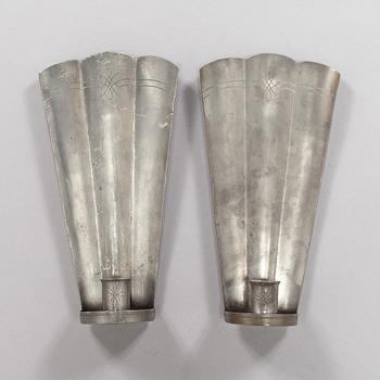 Paavo Tynell, a pair of 1930s wall sconces '7019' for Taito Finland.