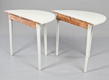 MÅNBORD, ett par, omkring 1900.