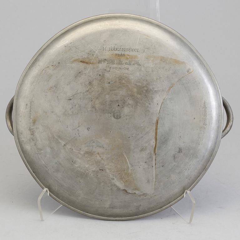 A pewter tray, Firma Svenskt Tenn, Stockholm 1932.
