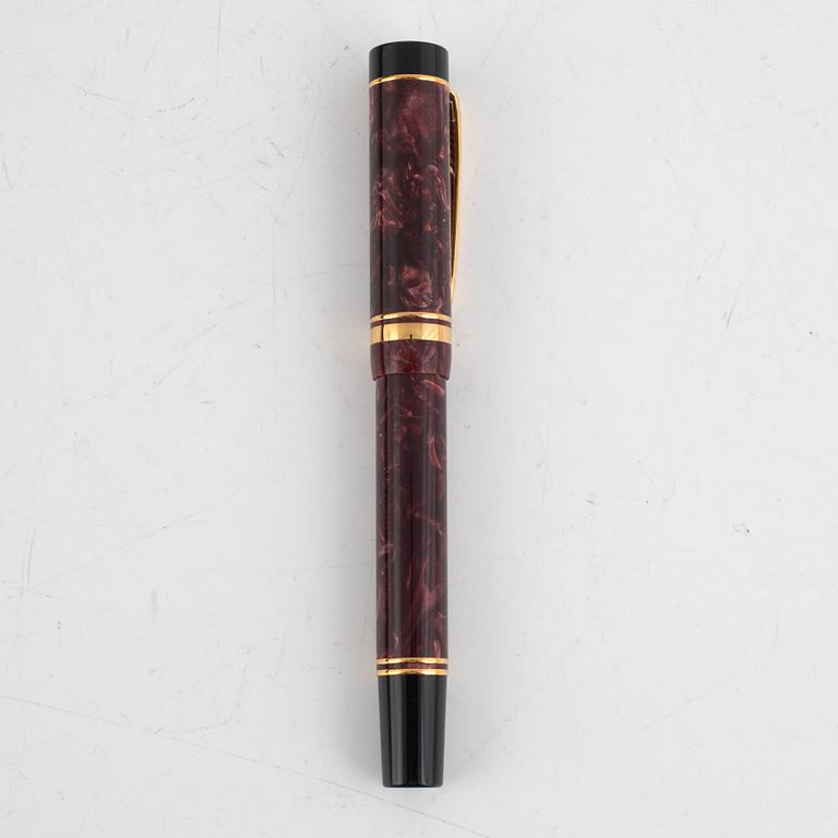 A fountain pen, 'Duofold Centennial', Parker.