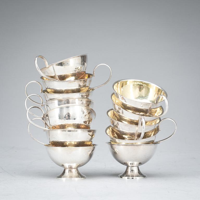 PUNSCHKOPPAR, 12 st, silver. Totalvikt ca 380 g.