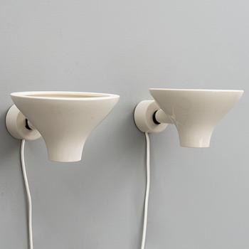 JUKKA KORPIHETE, vägglamppor, ett par, tillverkare Byrolights, 2006.