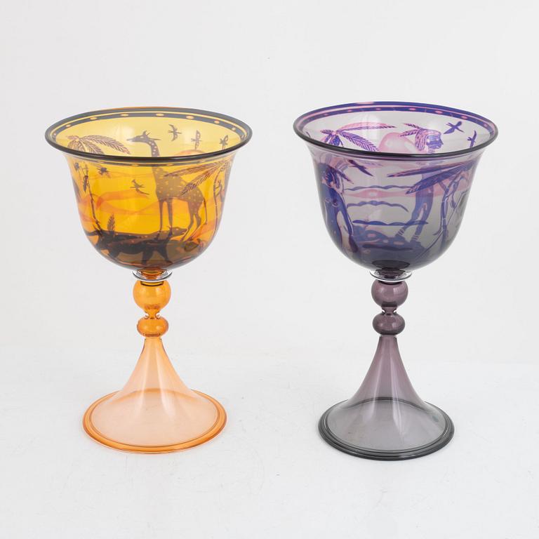 Wilke Adolfsson, glaspokaler, 2 st, 1988, signerade.