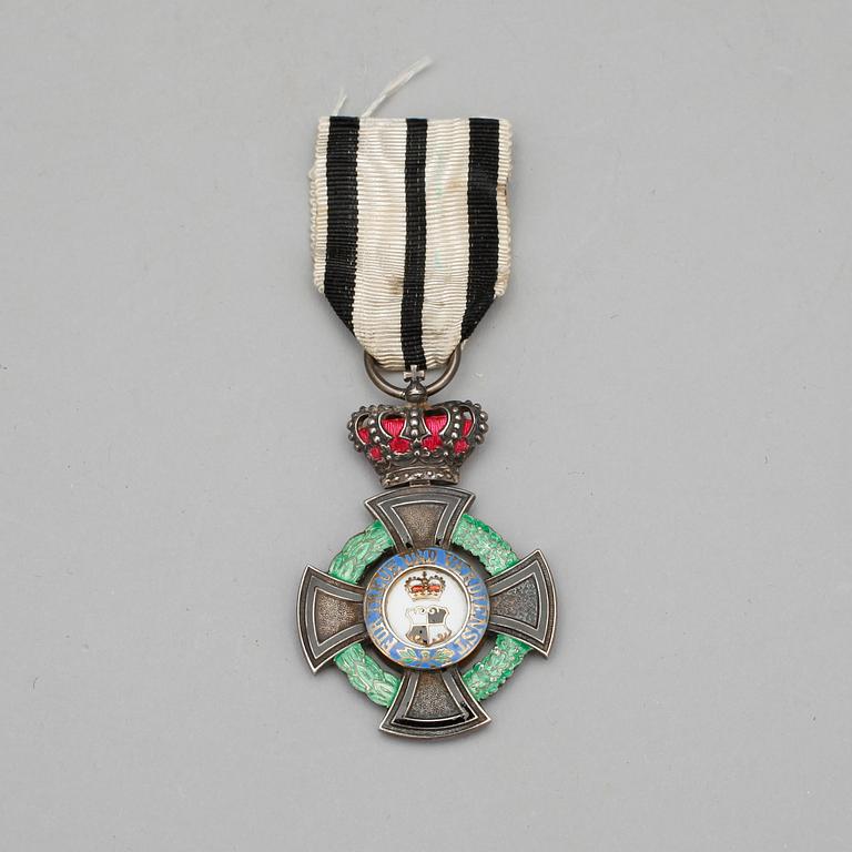 MEDALJ, "Für treue und verdienst", instiftad 8e april 1844. Vikt ca 24g.