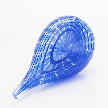 Oiva Toikka, a glass bird signed O. Toikka, Nuutajärvi.