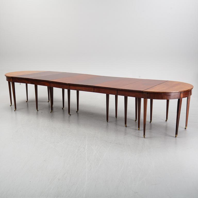 Matbord, sengustaviansk stil, mahogny, 1800-tal.