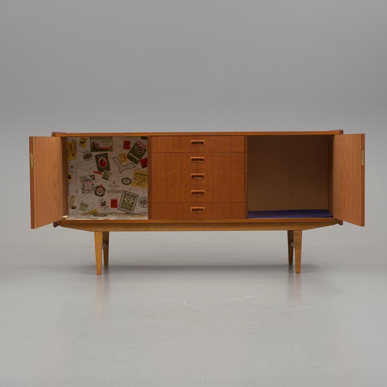 SIDEBOARD, teak, 1960-tal.