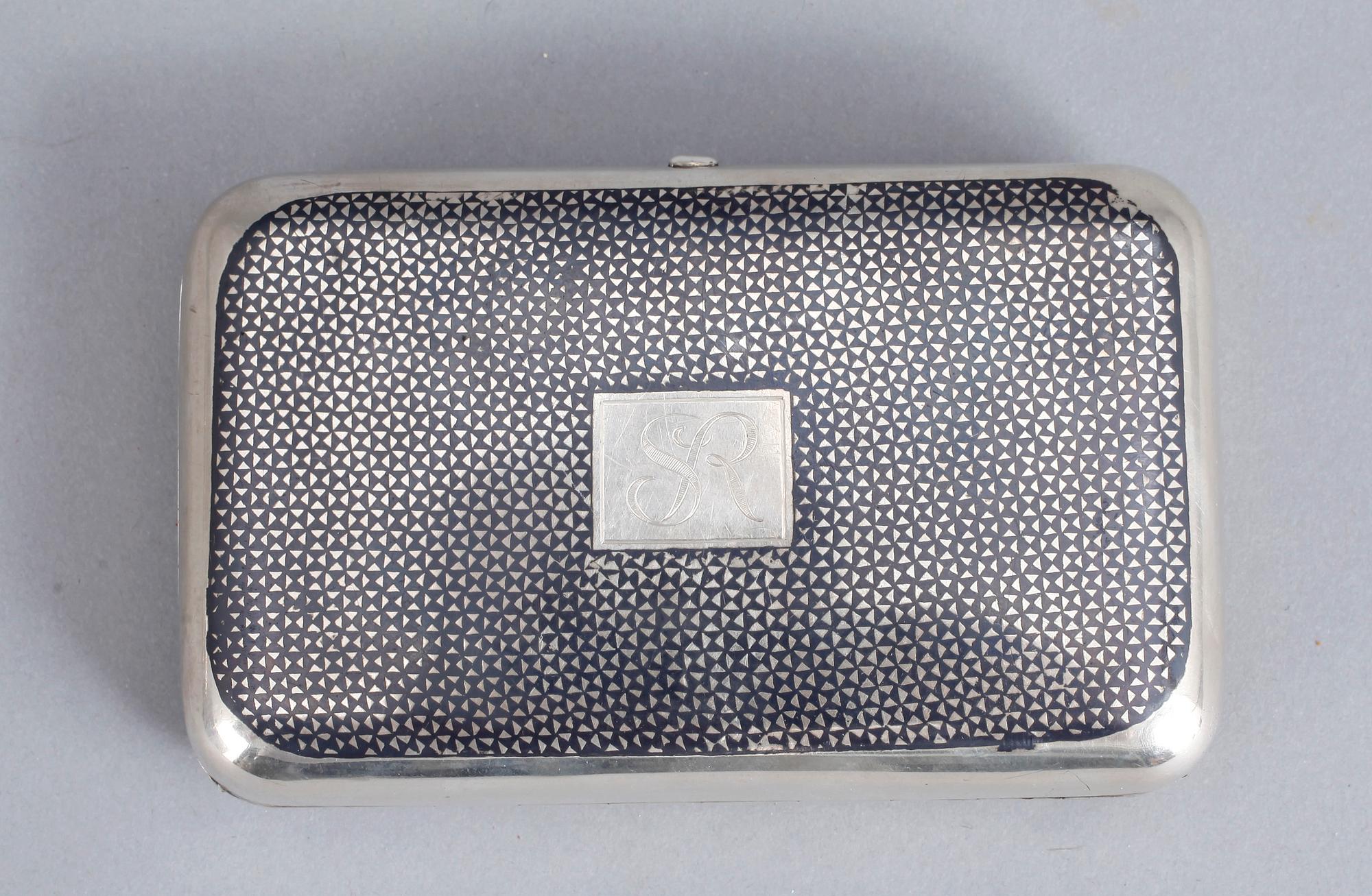 CIGARRETUI, silver, Ryssland, 1871. Tot vikt 177 gram.