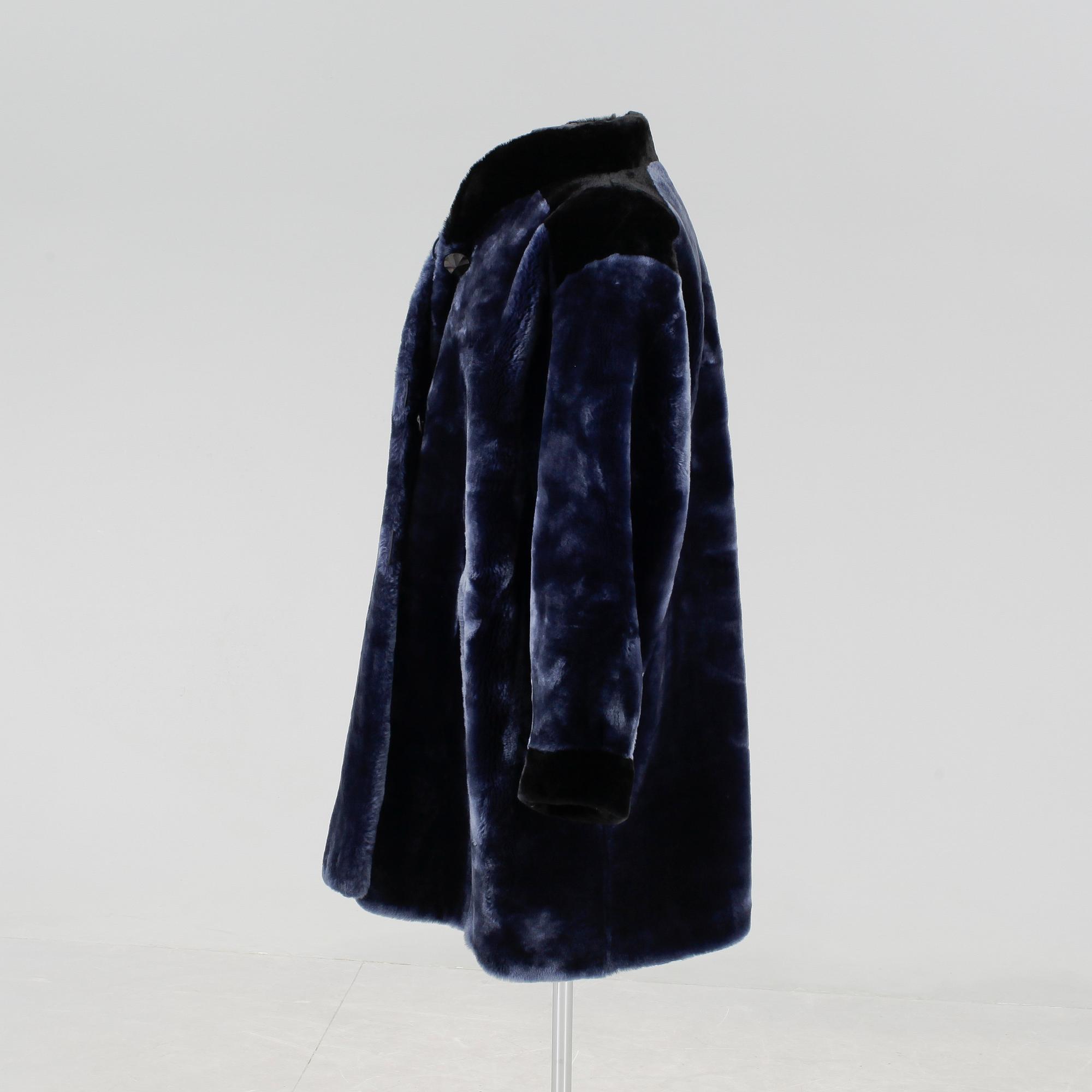 KAPPA, Yves Saint Laurent Fourrures.