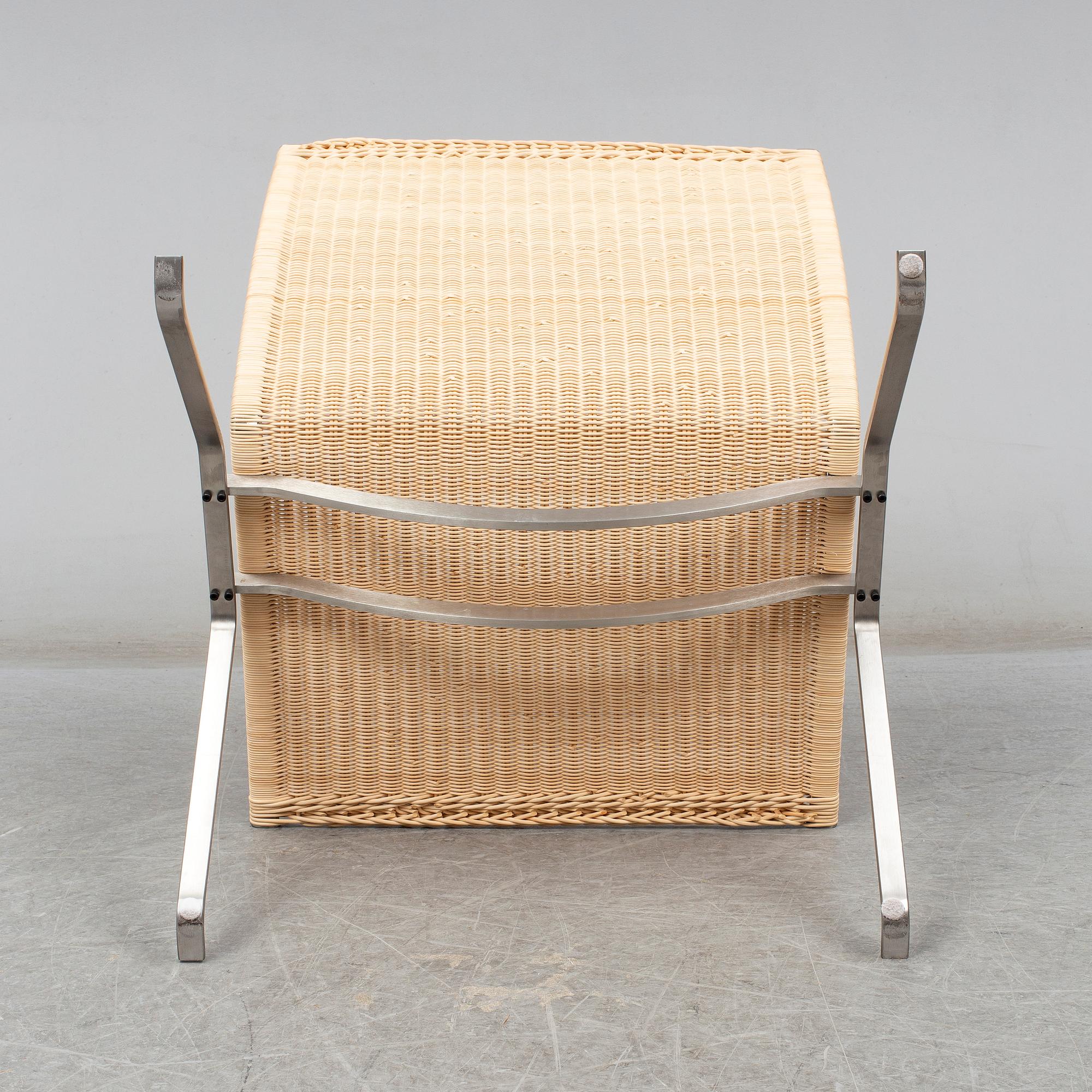 POUL KJAERHOLM, fåtölj "PK-22", Republic of Fritz Hansen, 2010.