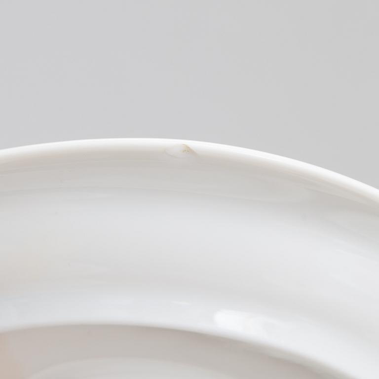 TIMO SARPANEVA, MAT- och KAFFESERVIS, 49 delar, "Suomi", Rosenthal 1987-88. Modellen formgiven 1976.