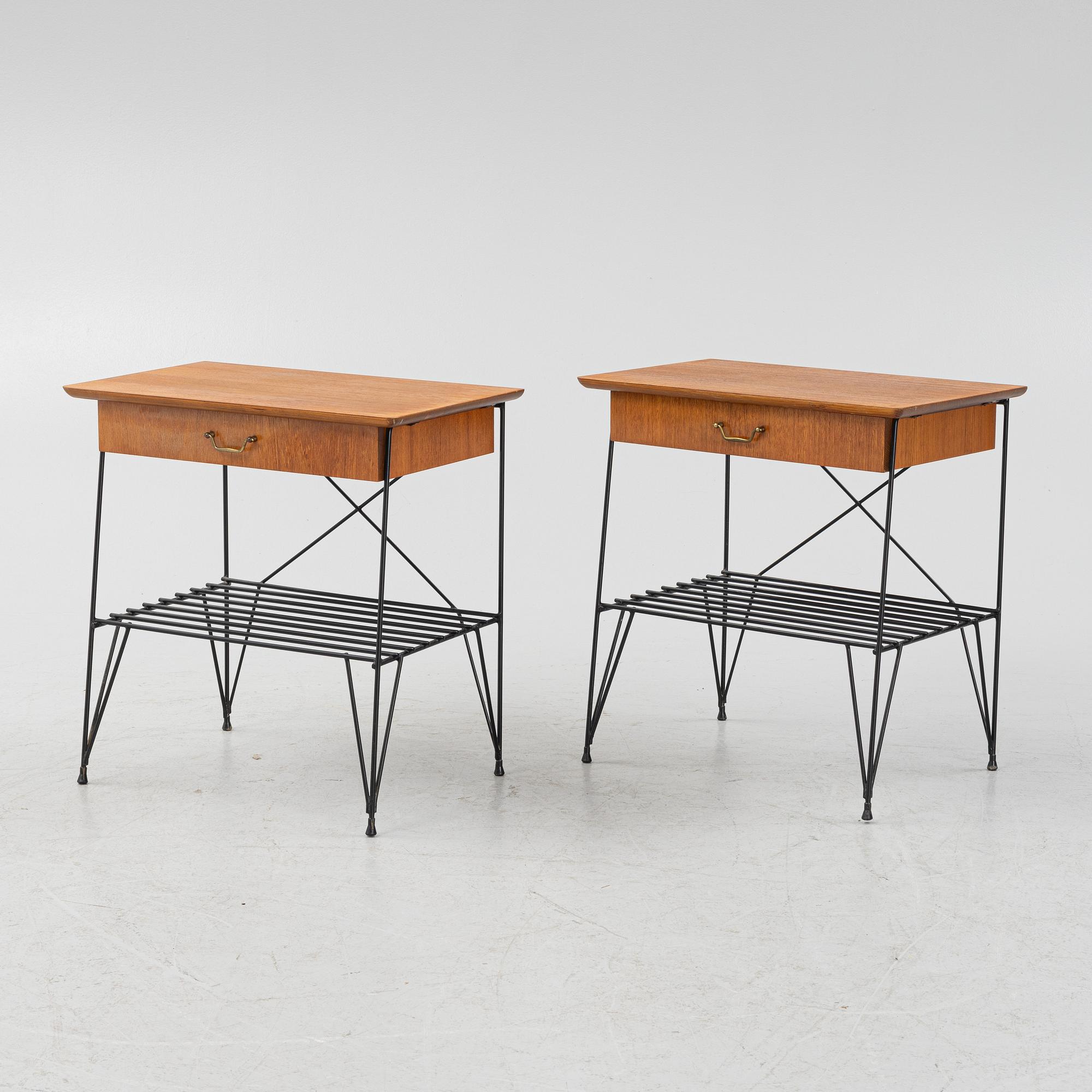 Sängbord, ett par, 1900-talets mitt.