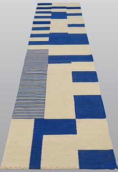 A runner, Kilim, modern design, c. 384 x 83 cm.