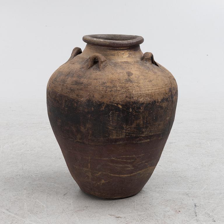 A ceramic vase, 19th century or older.