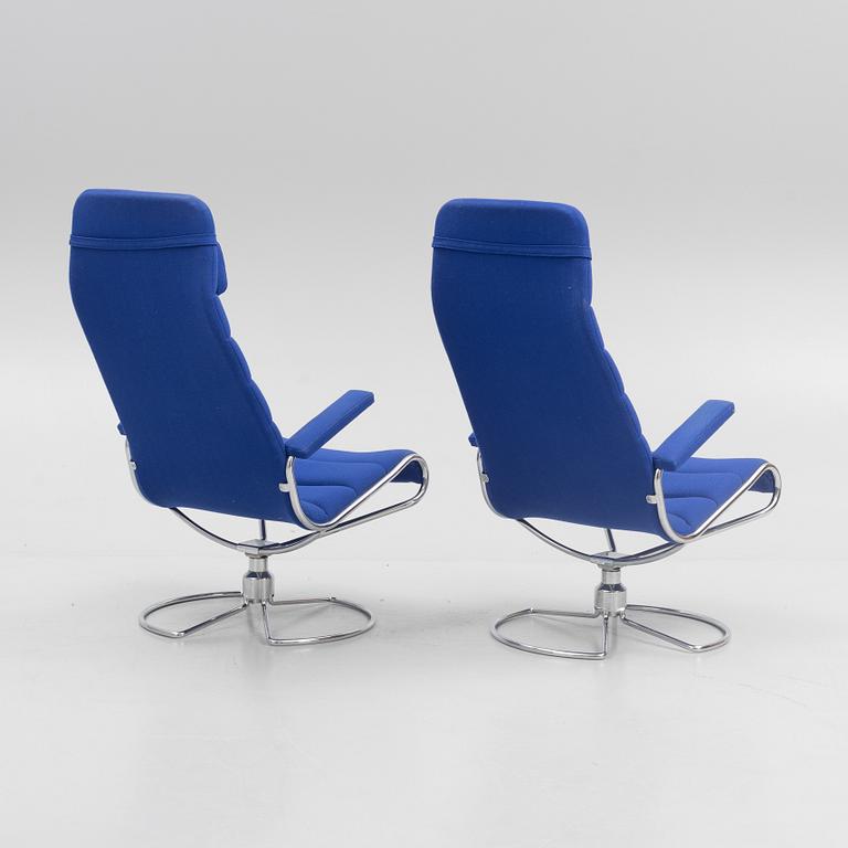 Bruno Mathsson, a pair of 'Minister' armchairs, Bruno Mathsson International, 2003.