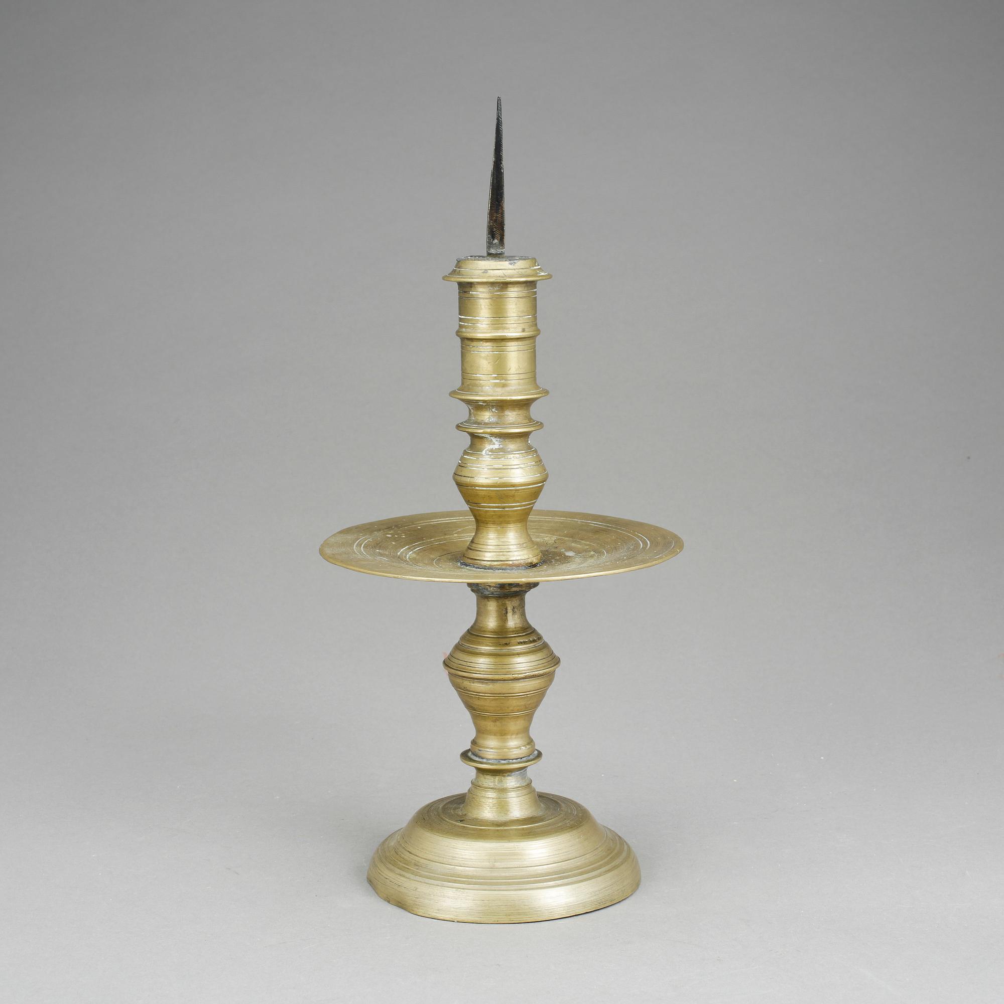 LJUSSTAKE, mässing, troligen Holland, 1600/1700-tal.