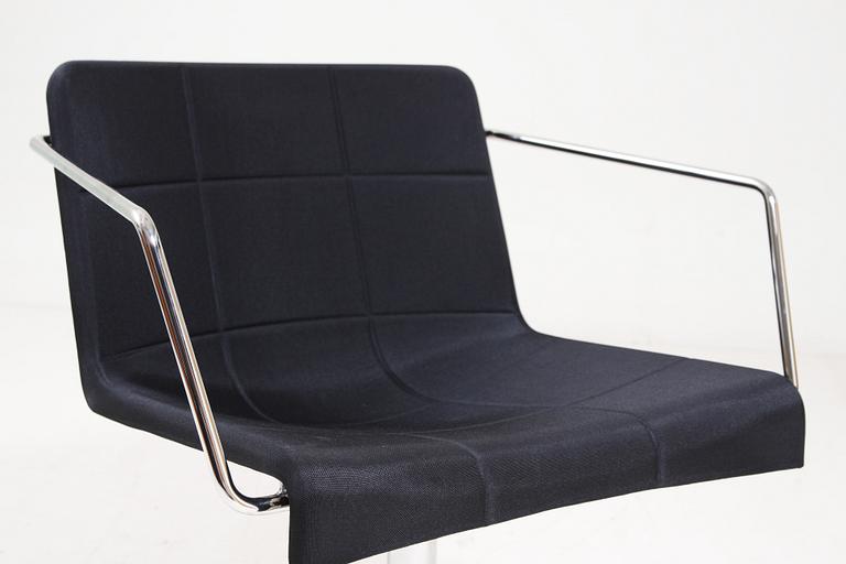 SNURRFÅTÖLJER, 2 st, "Millibar Chair", Anya Sebton för Lammhults, 2007.