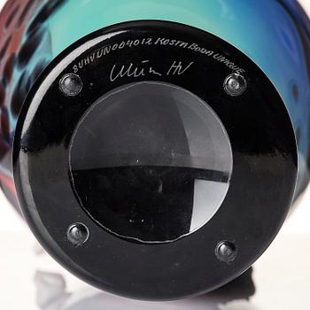 Ulrica Hydman-Vallien, a unique graal glass vase, Kosta Boda, Sweden.