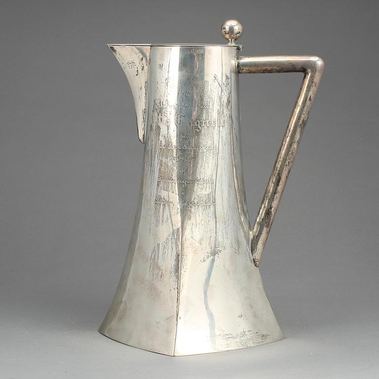 KANNA, silver, jugend, Bernt Erlandsson, Kristianstad 1909. Vikt ca 946 gram.