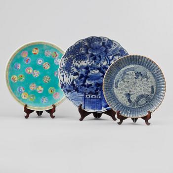 FAT, 3 st, porslin, Kina och Japan, 1900-tal.