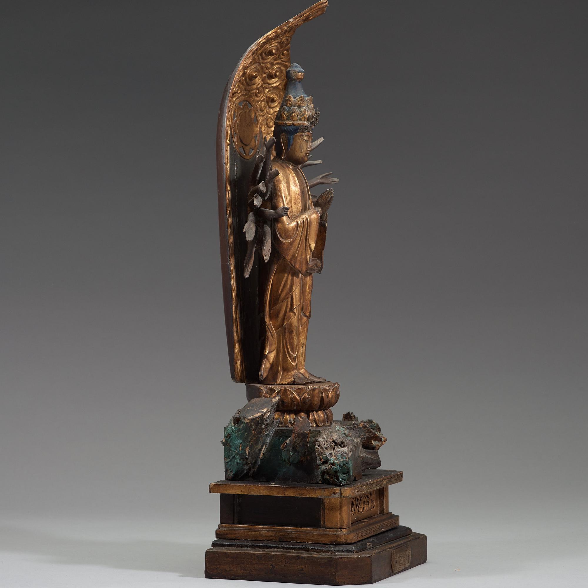 BODHISATTVA, lackerat och förgyllt trä. Japan, Edo, 1700-tal.