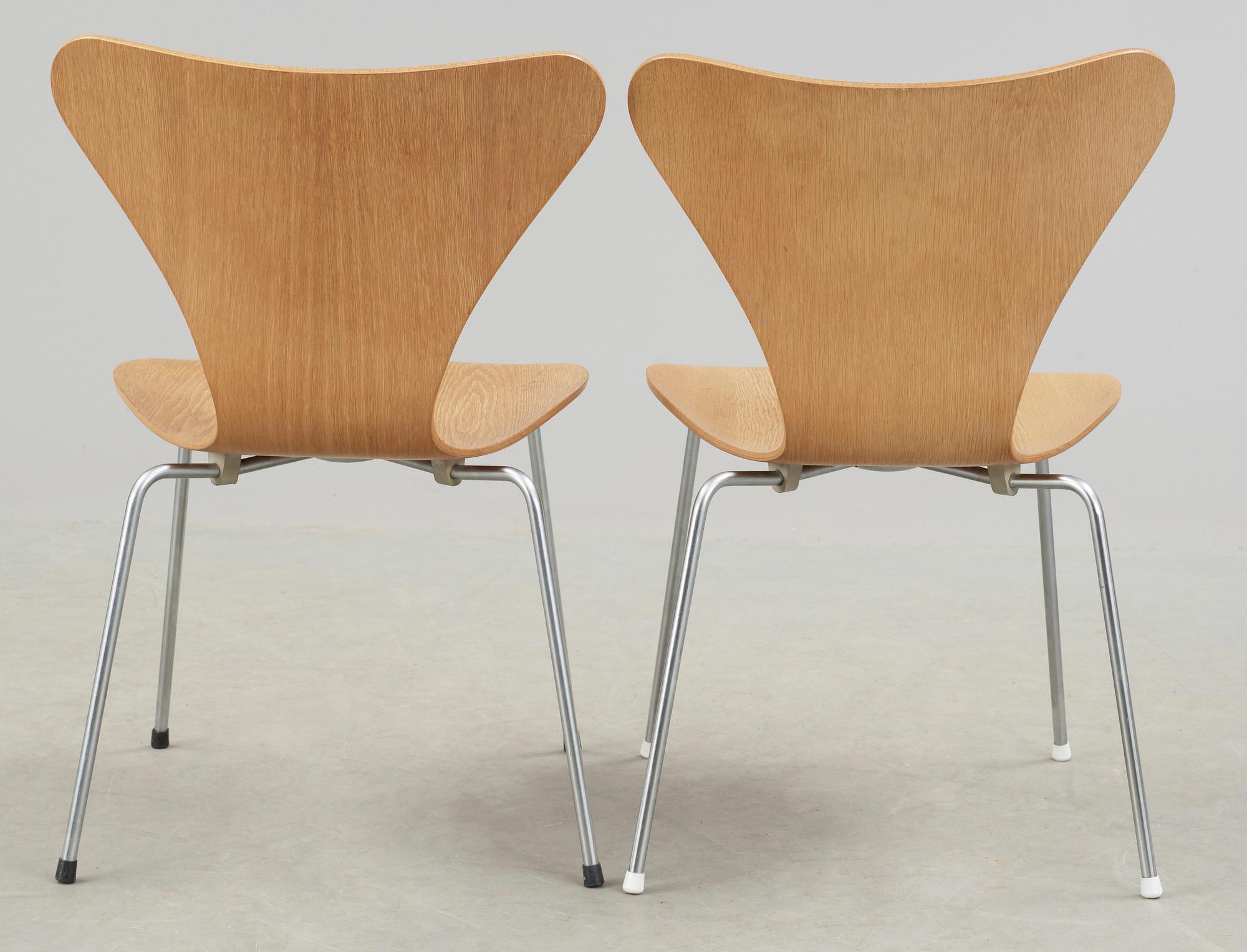 STOLAR, ett par, "Sjuan" Arne Jacobsen, Fritz Hansen.