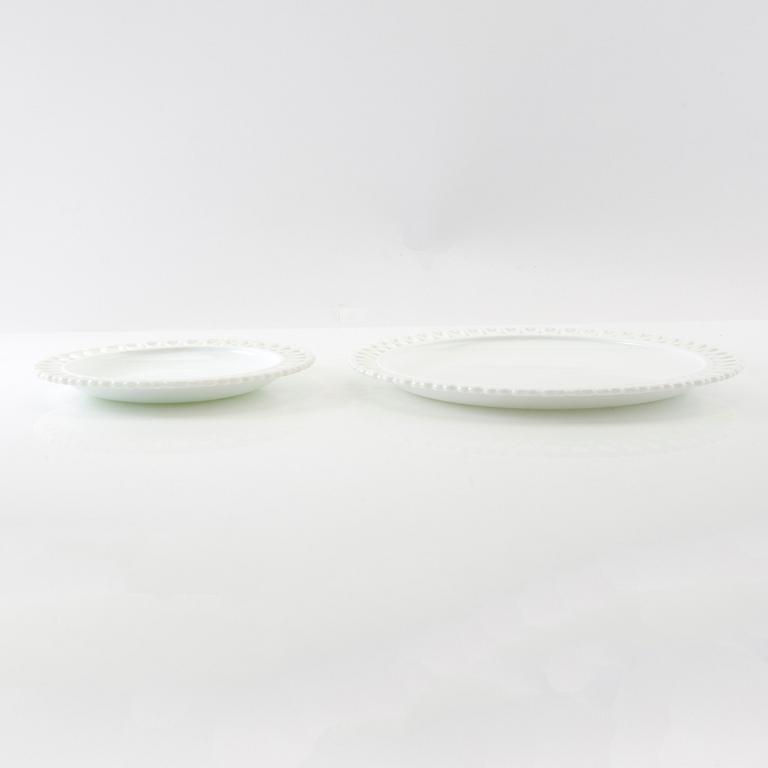 Gunnar Ander, service about 20 dlr Lindshammar glassworks opal glass mid-20th century.