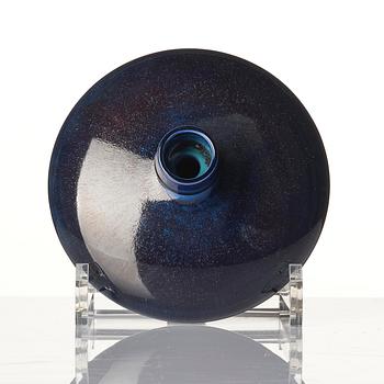 Berndt Friberg, vaser, två stycken, stengods, Gustavsbergs Studio, 1964-65.
