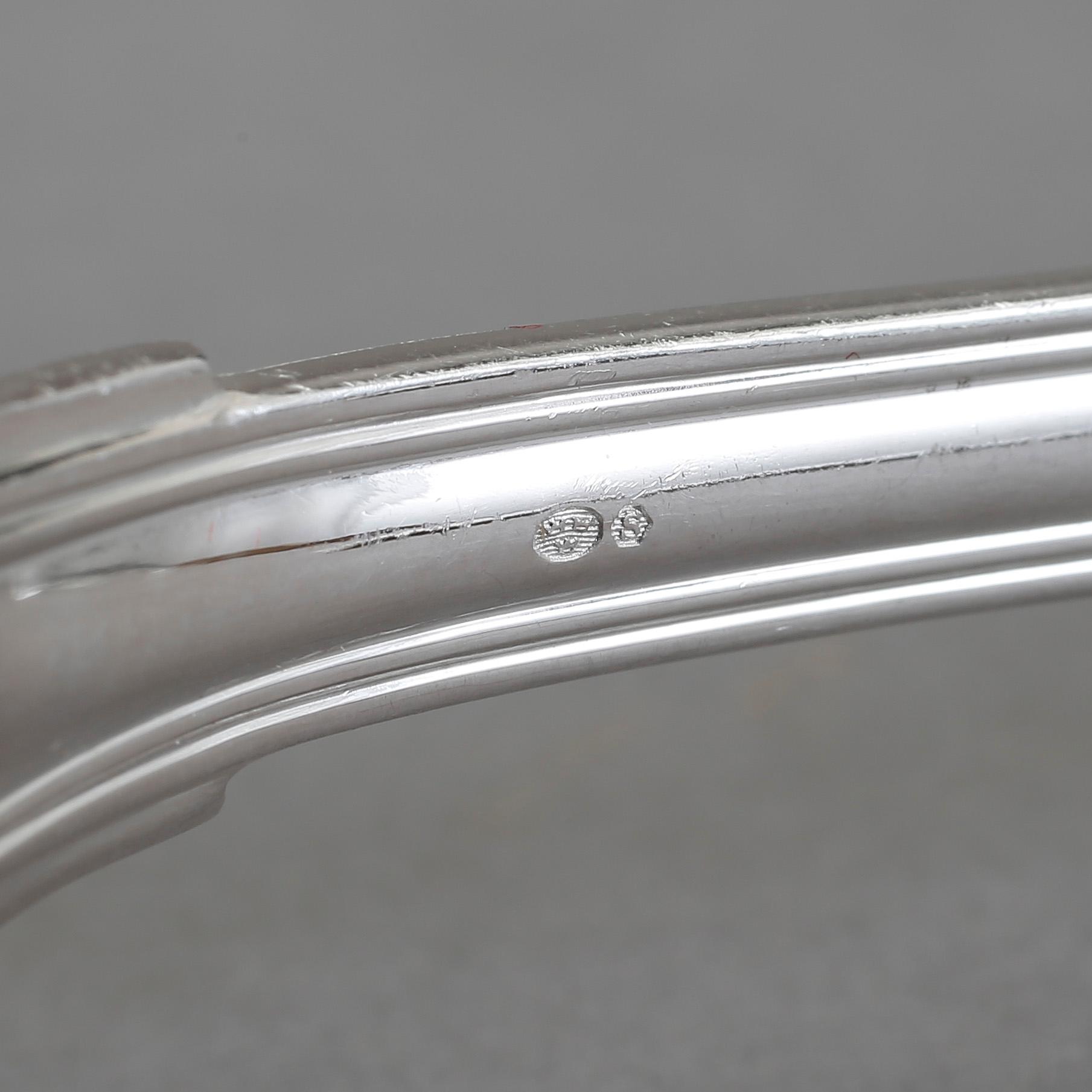 BESTICKUPPSÄTTNING, 96 delar, silver, Modell Gammaldansk, danska silverstämplar Cohr. Tot vikt ca 6 kg.