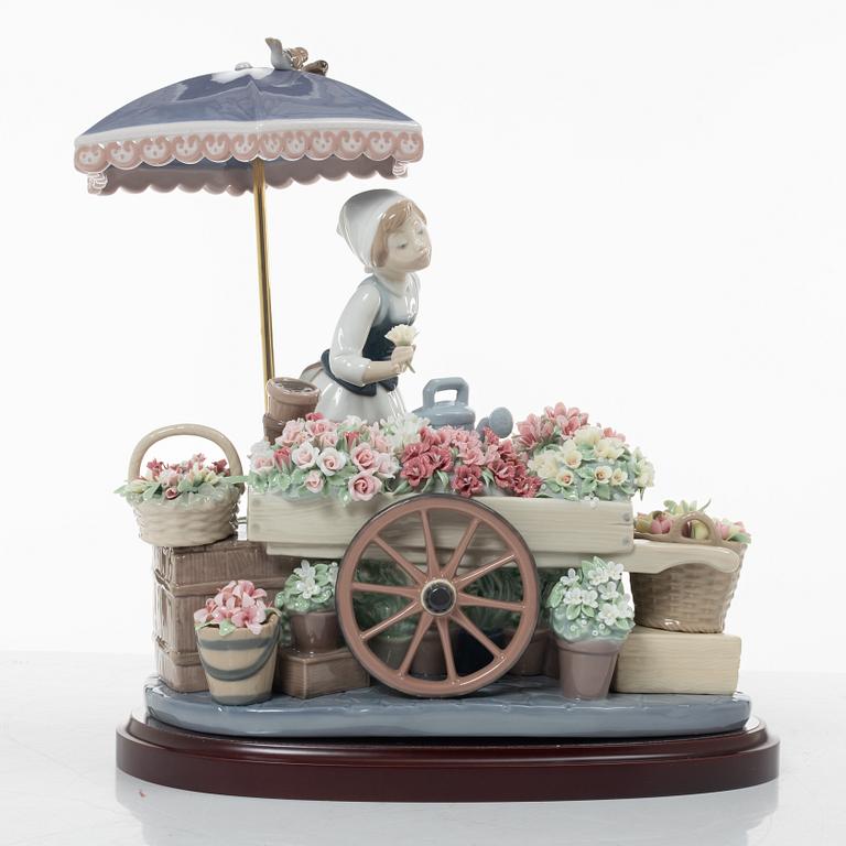José Puche, figurine, "Flowers of the season", Lladró, Spain.