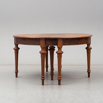 A DINING TABLE, second half of the 19th century. 5 painted leaves included.