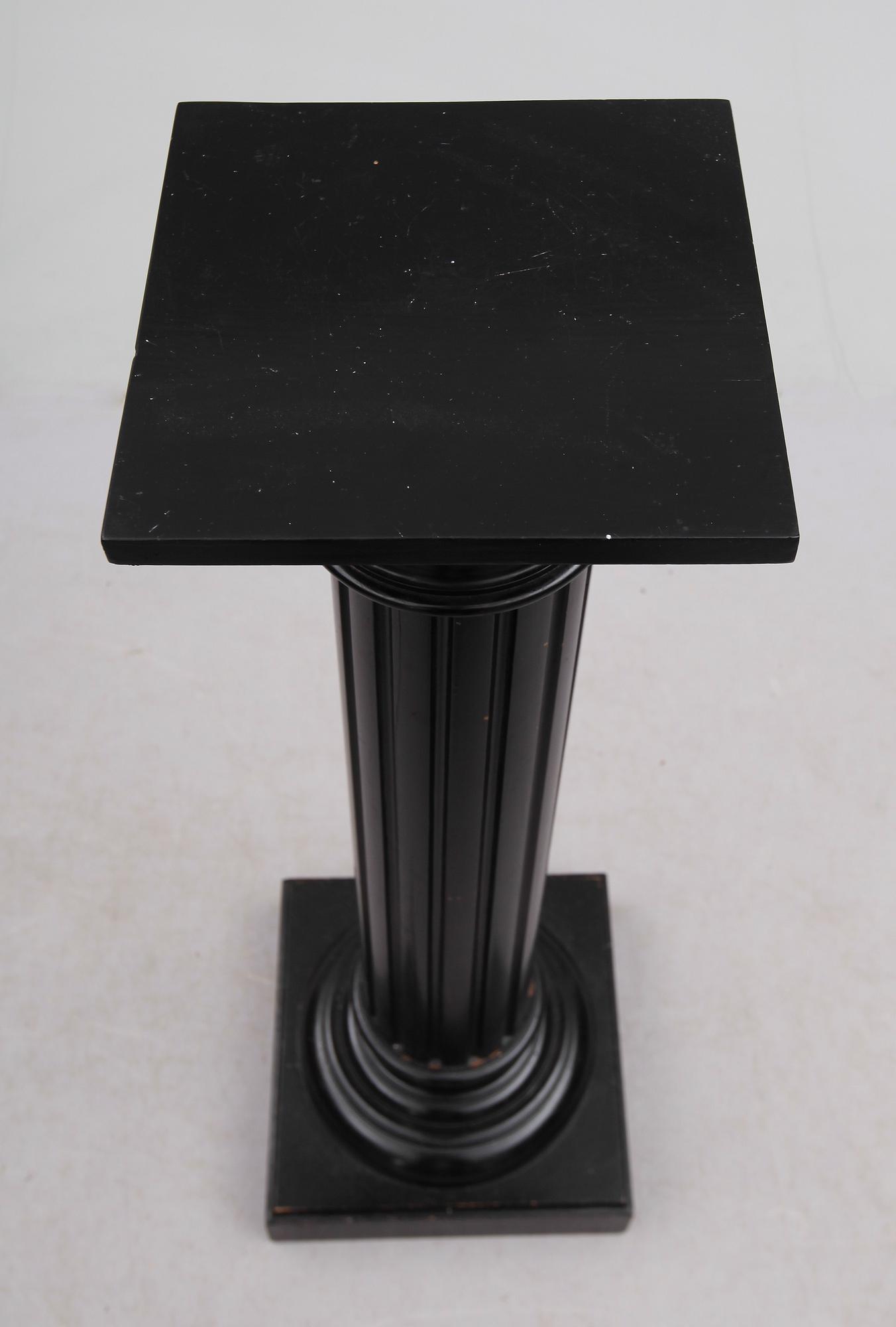 PIEDESTAL, 1900-talets första hälft.