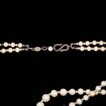 A necklace by Christian Dior with two strand decorativ pearls.