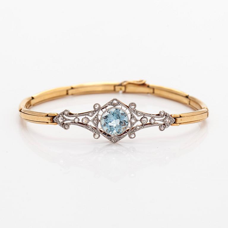 Bracelet, faceted aquamarine, rose-cut diamonds, 18K gold.