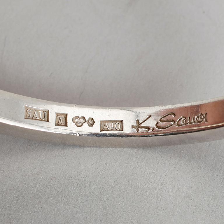 ARMRING, silver, svenska stämplar K. Sauer, 1975. Vikt ca 73 gr.