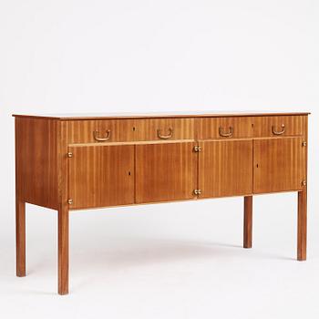 Josef Frank, sideboard, Firma Svenskt Tenn, mahogny, 1900-talets mitt.