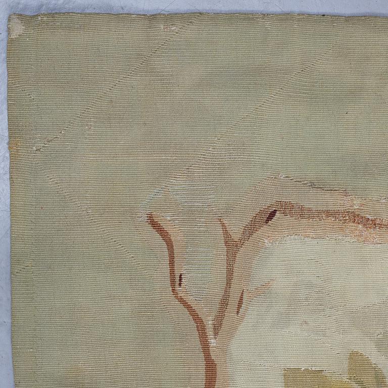 Matta, gobelängteknik, ca 385-387,5 x 391,5-404,5 cm, Aubusson, Frankrike 1800-tal.