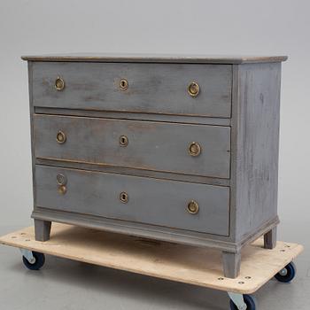 A mid 19th century chest of drawers.