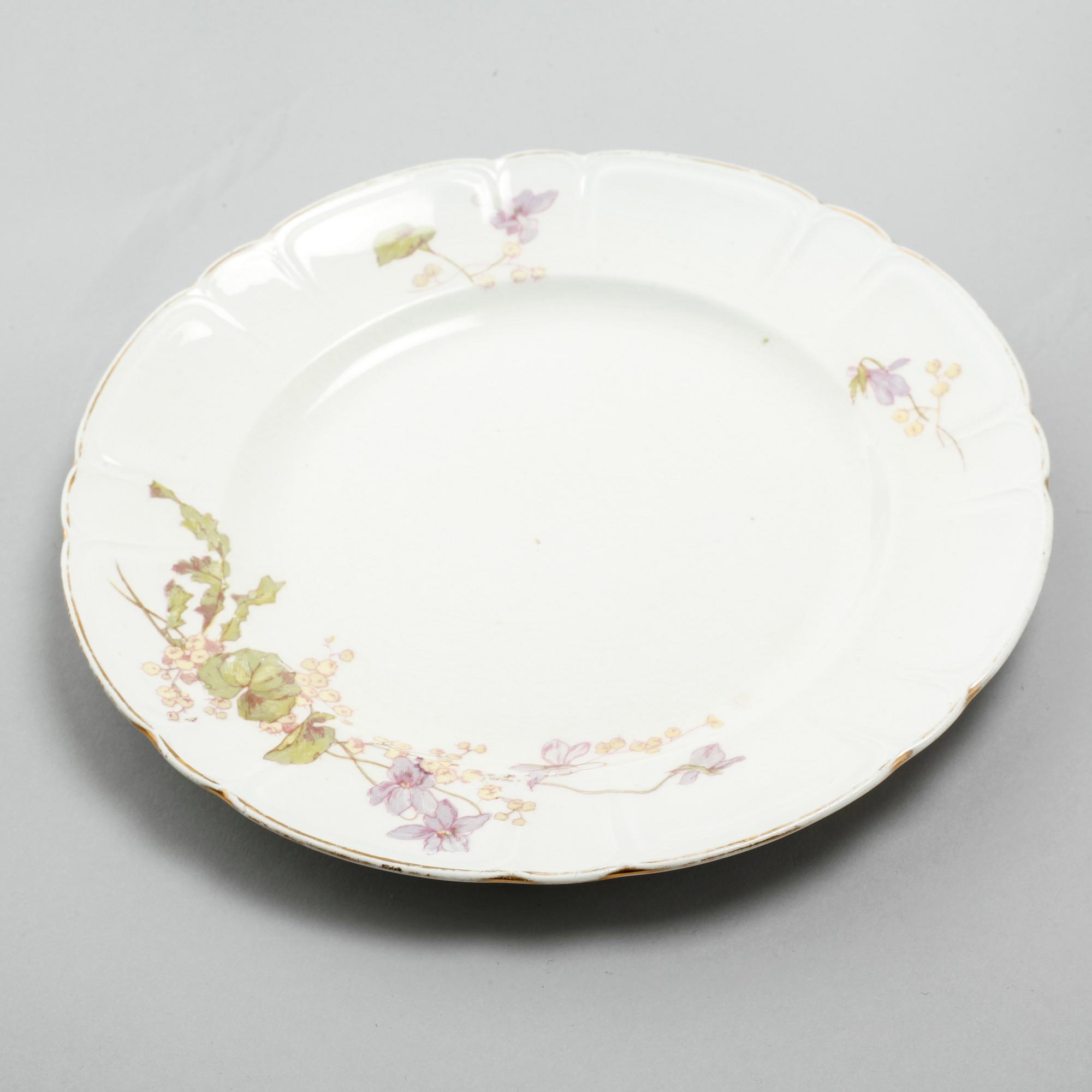 MATSERVIS, 49 delar, opakgods, "Viola", Gustavsberg, tillverkad 1895-1930.