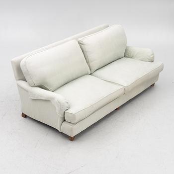 A Howard model sofa, 21st century.