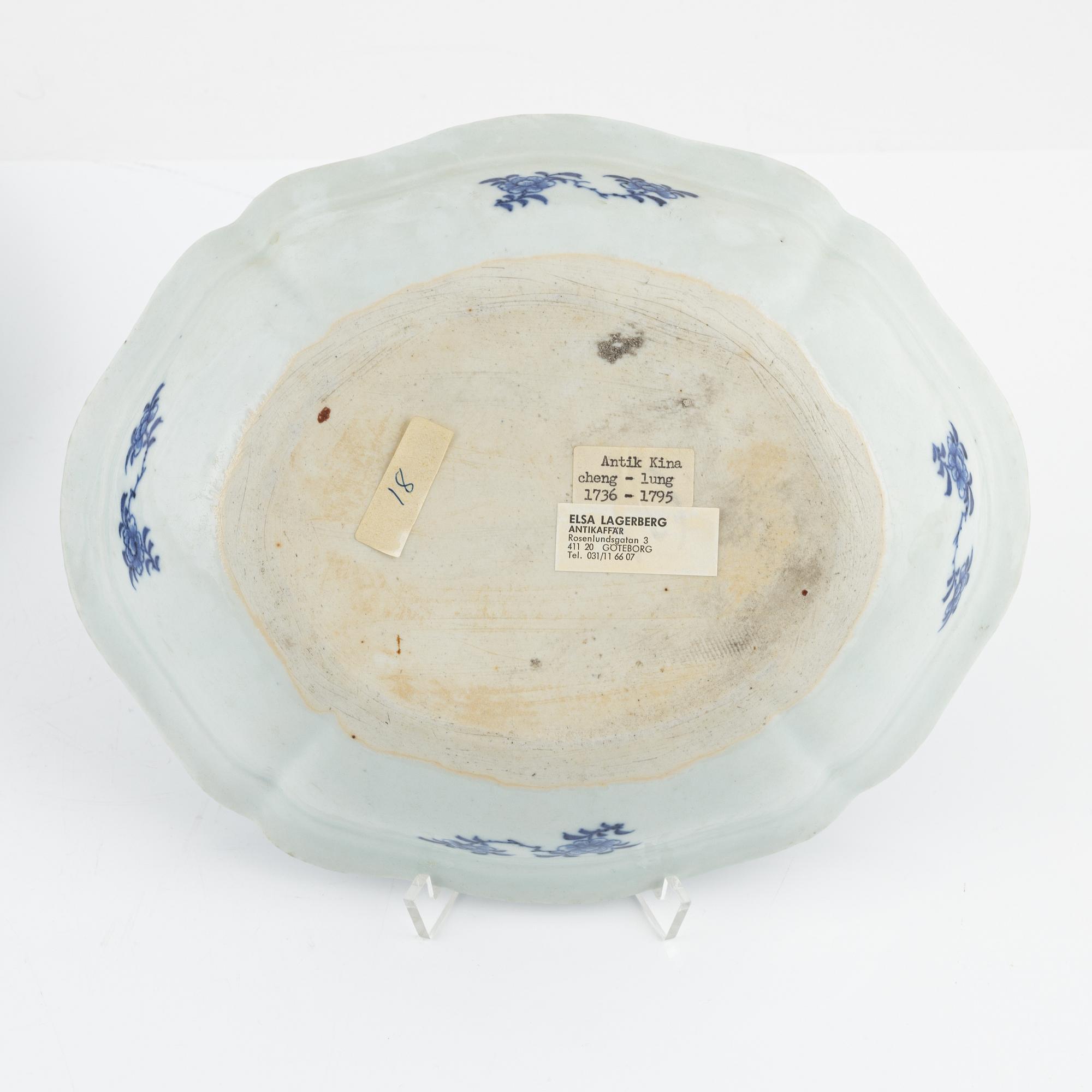 Karott samt fat, kompaniporslin. Qingdynastin, Qianlong (1736-95).