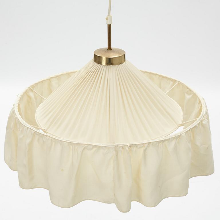 Josef Frank, taklampa, modell 2560, Firma Svenskt Tenn.