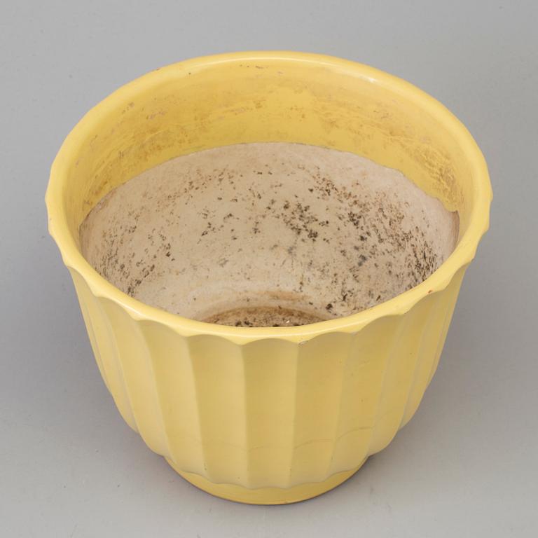 A "Tellus" flowerpot by Ewald Dahlskog Bo Fajans, 1930s/40s.