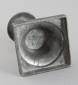 LJUSSTAKE, tenn, Nils Justelius, Ekesiö 1828.