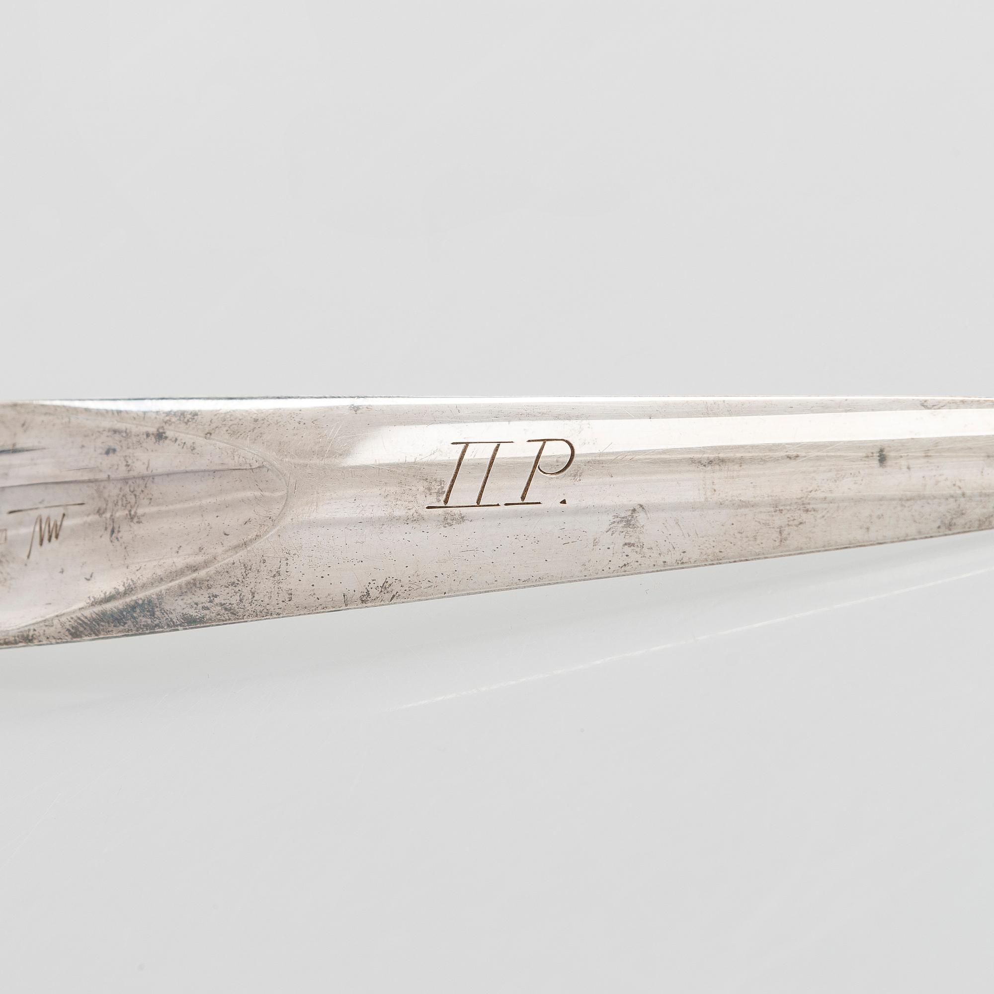 Tapio Wirkkala, A silver dish and letter knife, Kultakeskus Hämeenlinna 1960 and 1964.