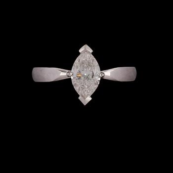 RING, 18k vitguld med markisslipad diamant, 1.05 ct. Vikt 3 g.