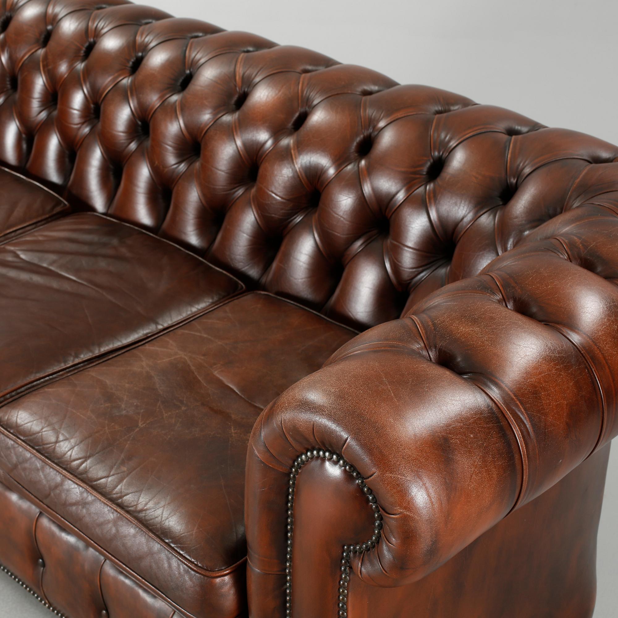 SOFFA, Chesterfield-modell, 1900-talets andra hälft.