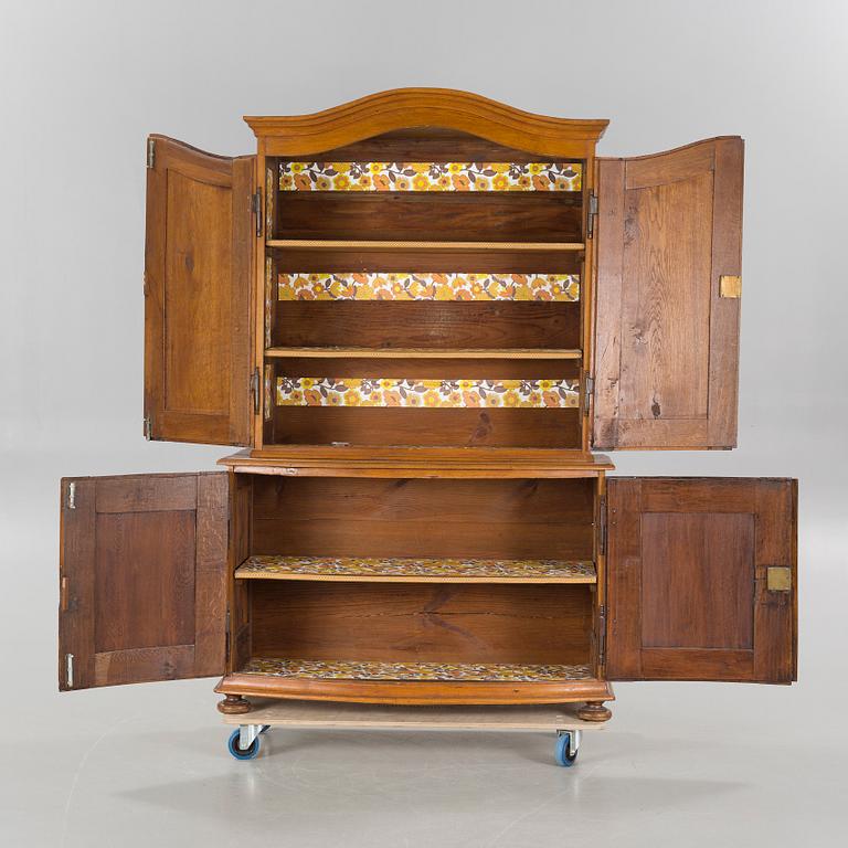 A cabinet, 18th century/early 19th century,