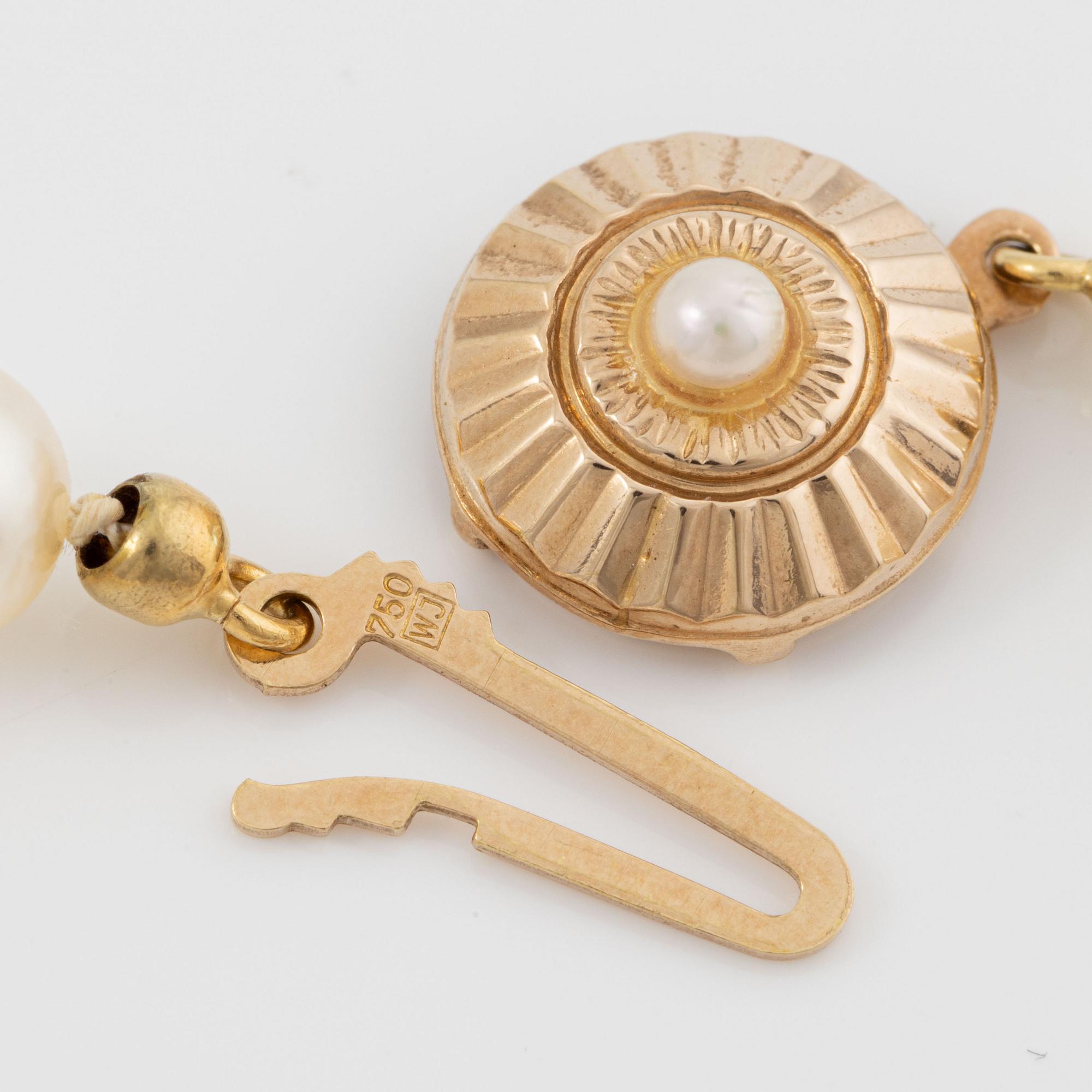 Pärlcollier, med odlade pärlor, lås 18K guld.