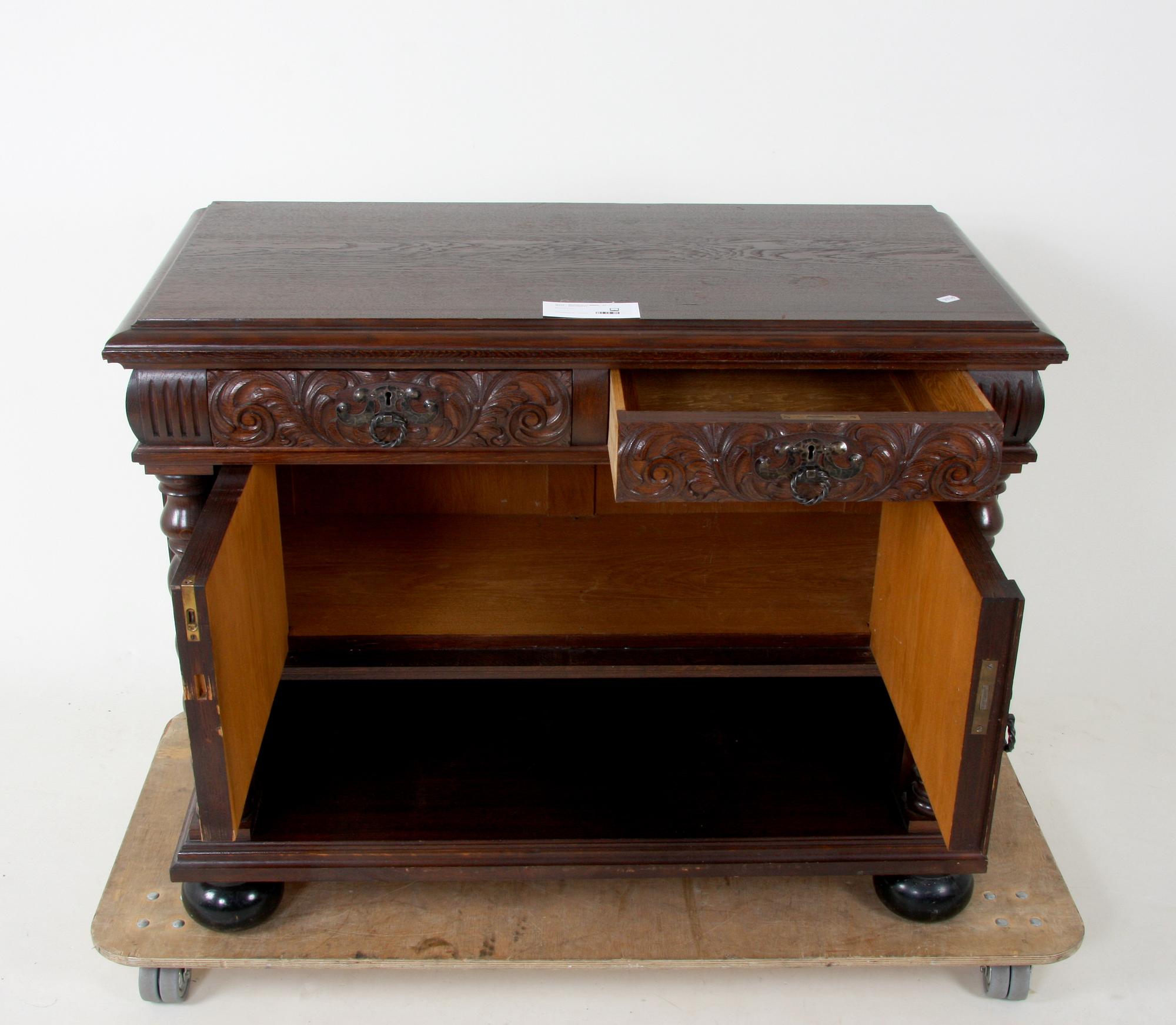 MATSALSMÖBLEMANG, 12+1 delar, barockstil.